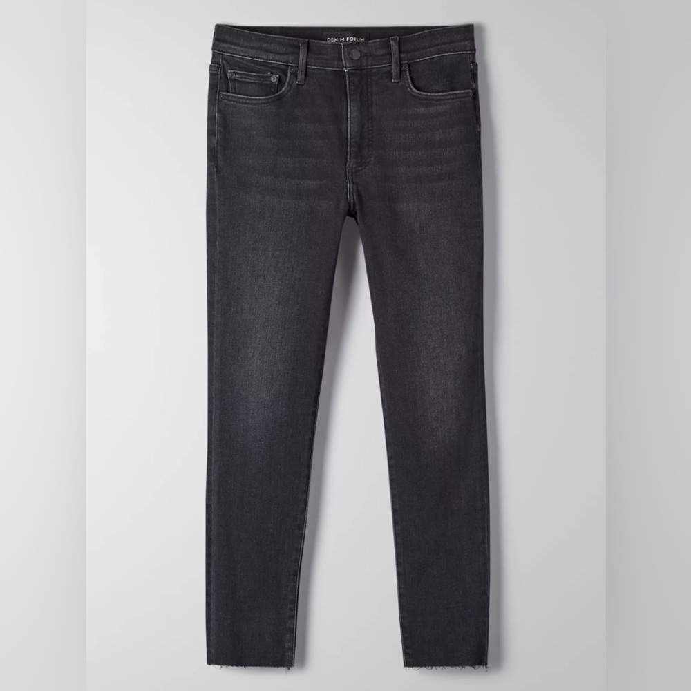 Denim Forum • Nico mid-rise skinny crop jeans